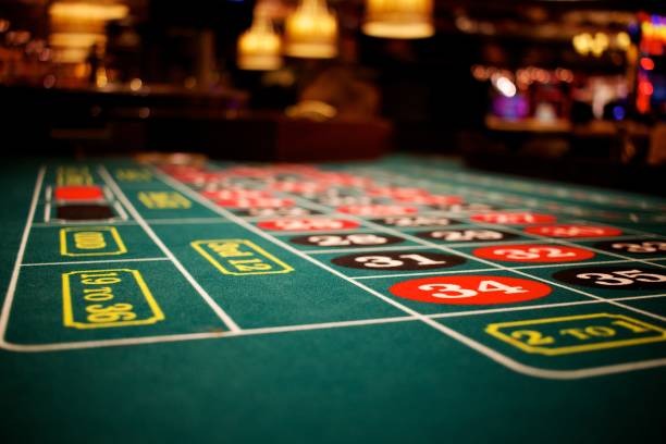 Lightning Baccarat live dealer table interface on daftar slot showing card layout and multiplier display